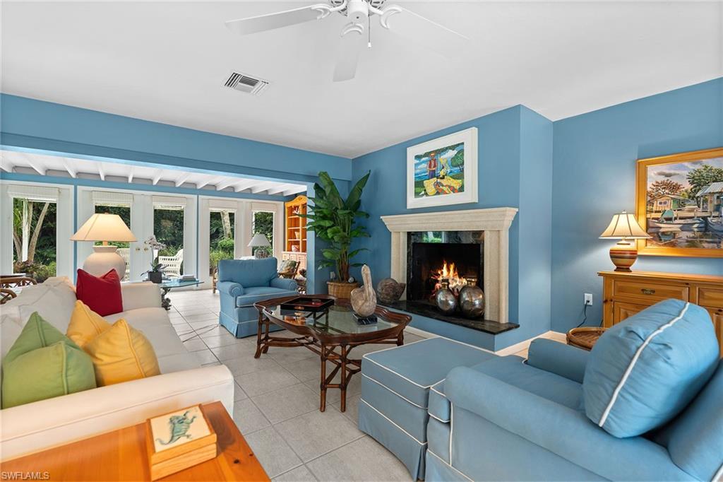 280 4th AVE N