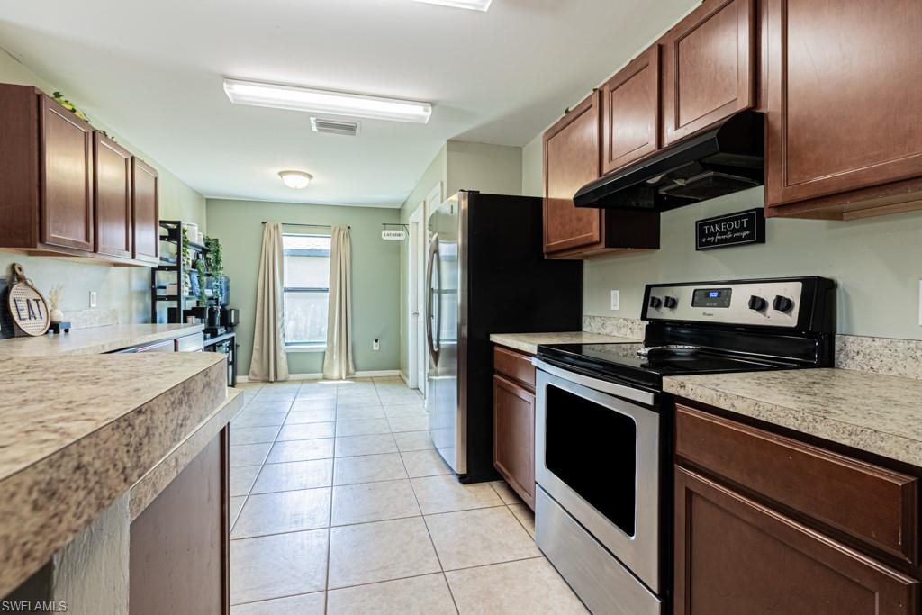 SHADOW LAKES - Residential