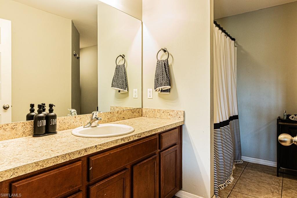 SHADOW LAKES - Residential