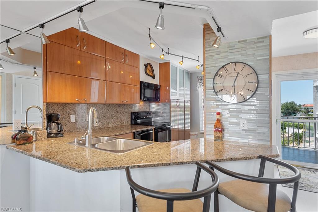 GRAND BAY AT MARCO BEACH - Residential