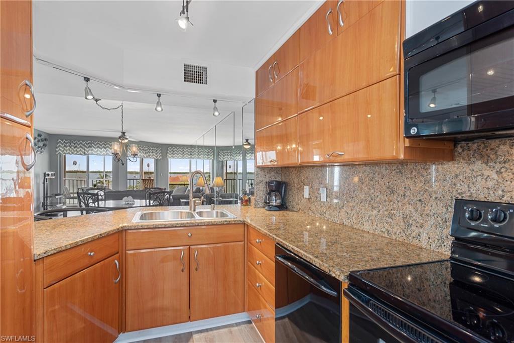 GRAND BAY AT MARCO BEACH - Residential