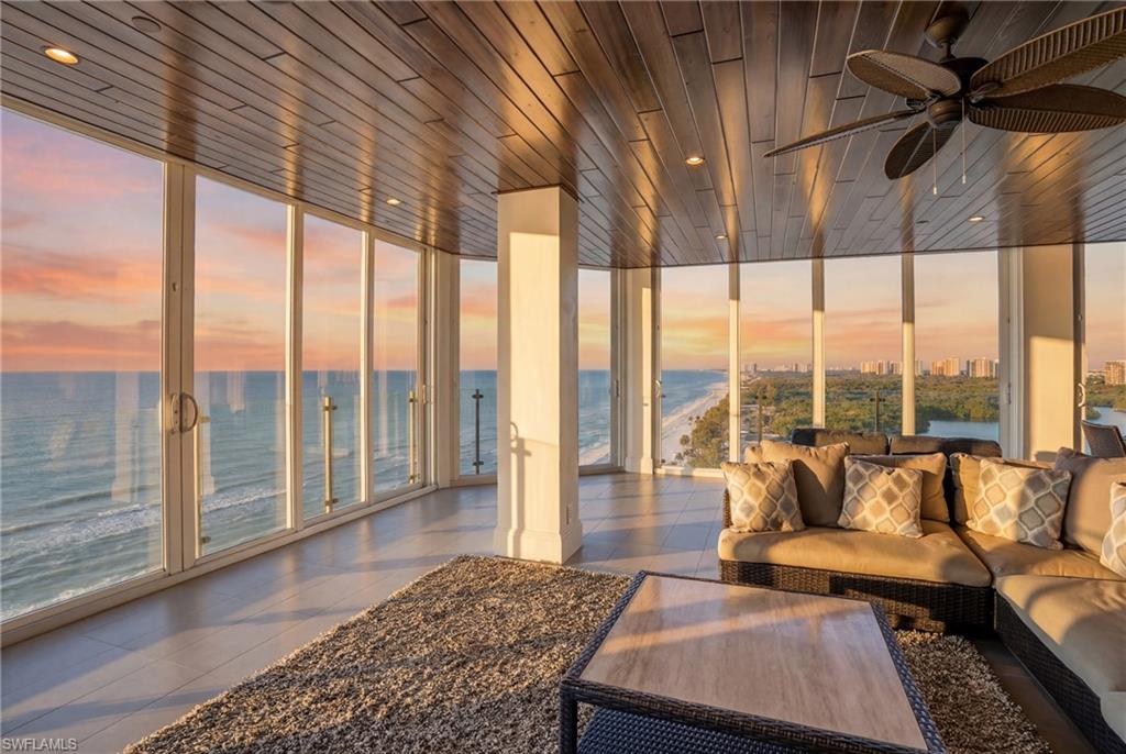 SEAPOINT AT NAPLES CAY - Residential