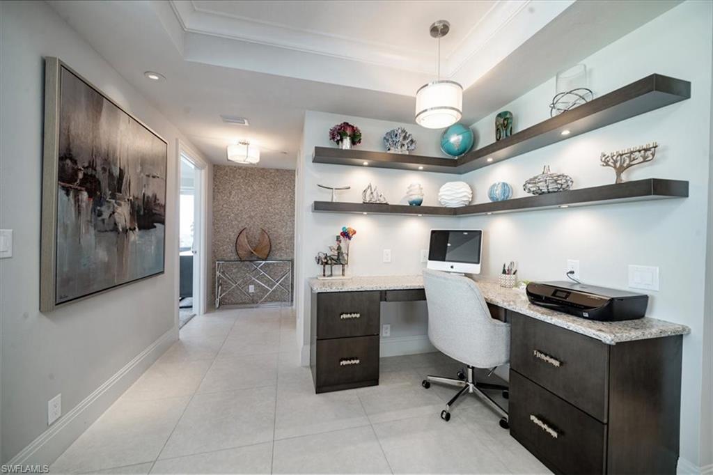 SEAPOINT AT NAPLES CAY - Residential