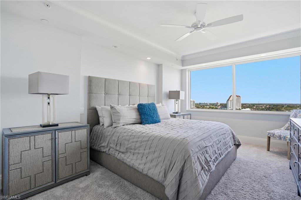 SEAPOINT AT NAPLES CAY - Residential