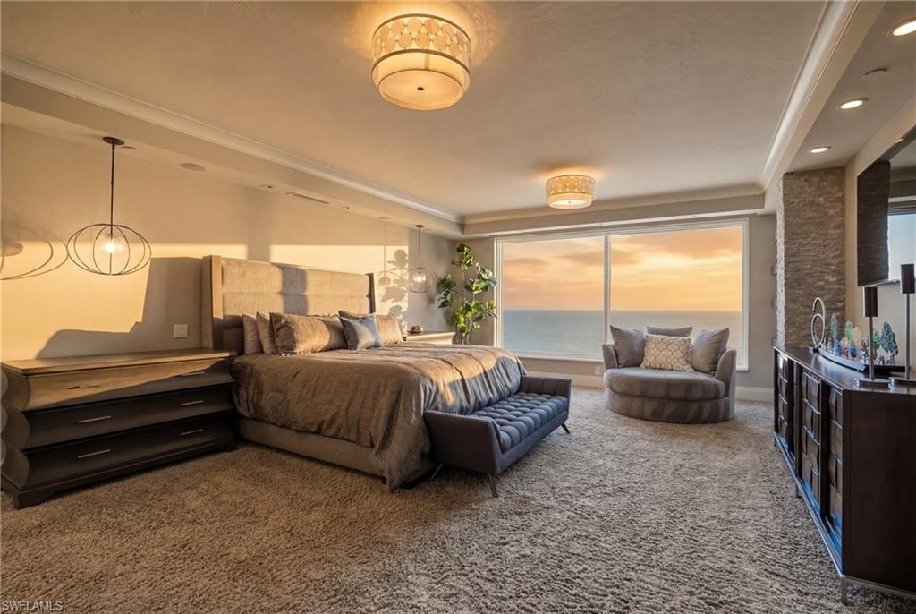 SEAPOINT AT NAPLES CAY - Residential