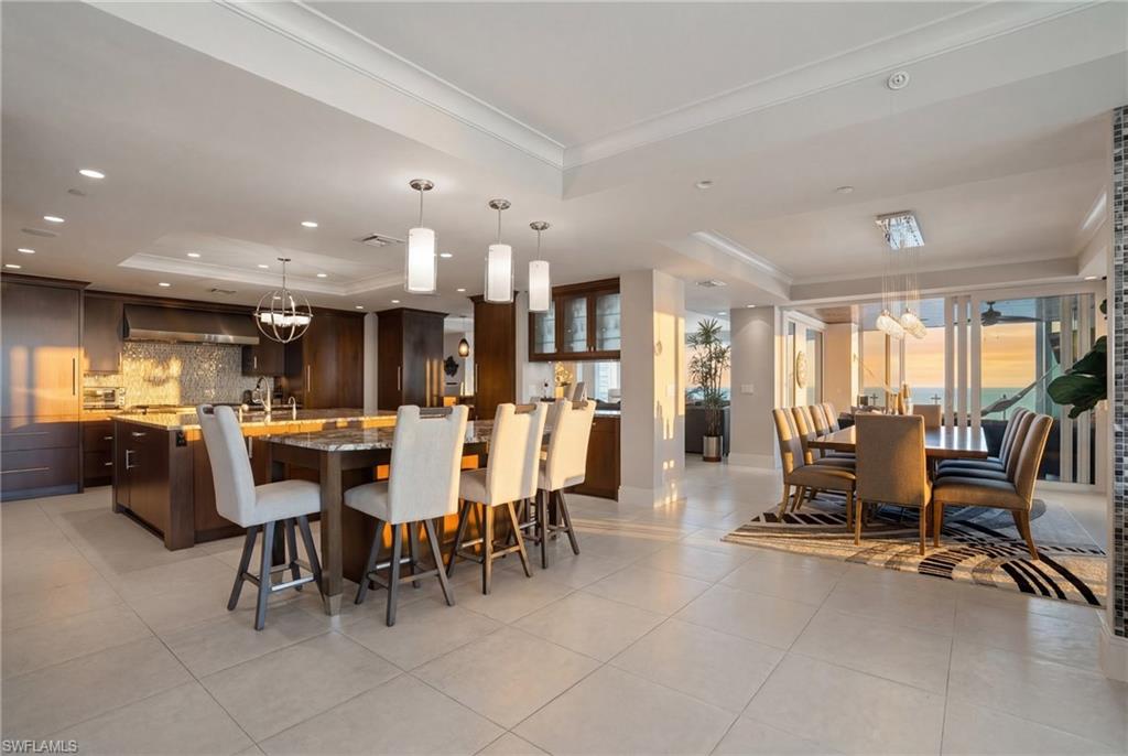 SEAPOINT AT NAPLES CAY - Residential