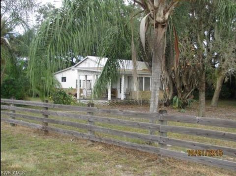 Single Family Residence in ALVA FL 18030 Parkinson RD.jpg
