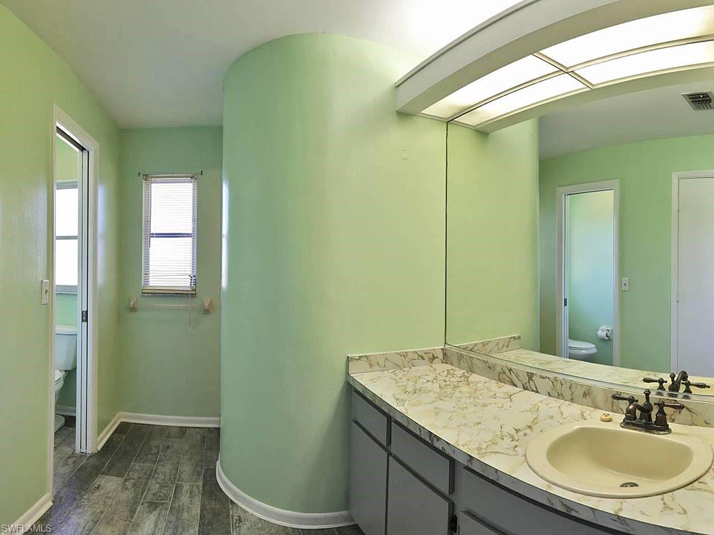 COUNTRY CLUB ESTATES - Residential