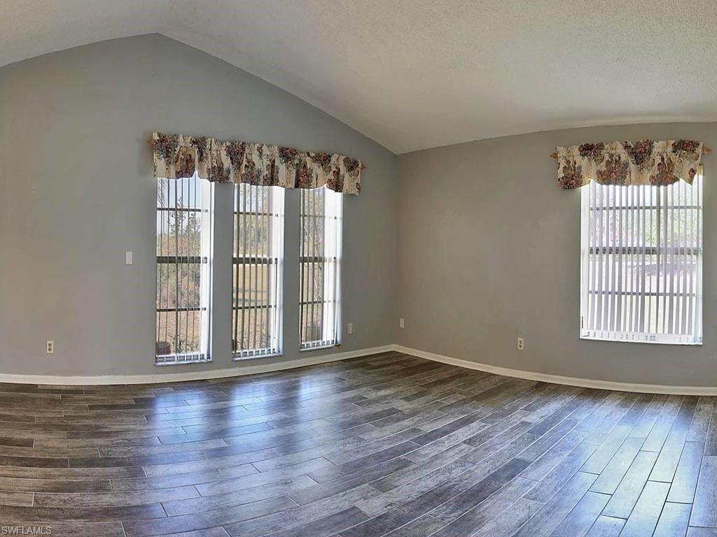 COUNTRY CLUB ESTATES - Residential