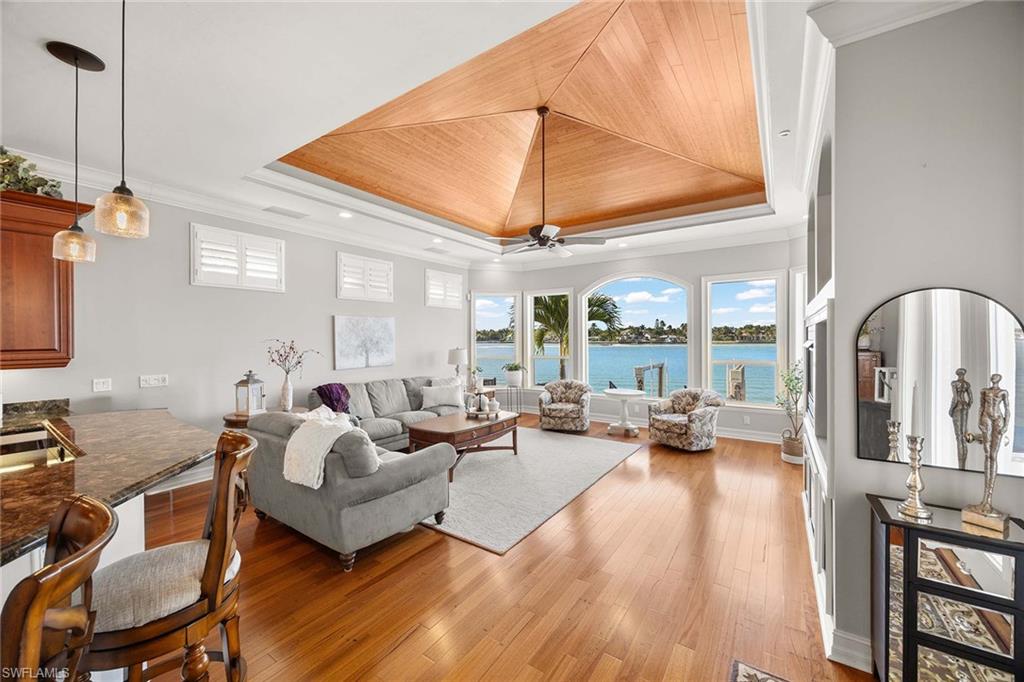 ROYAL HARBOR - Residential