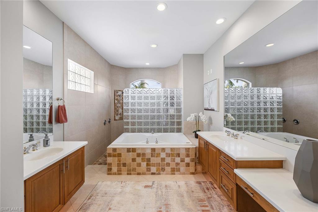 ROYAL HARBOR - Residential