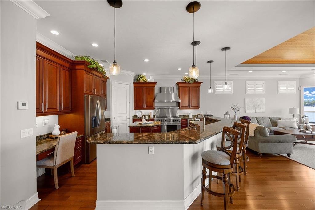 ROYAL HARBOR - Residential