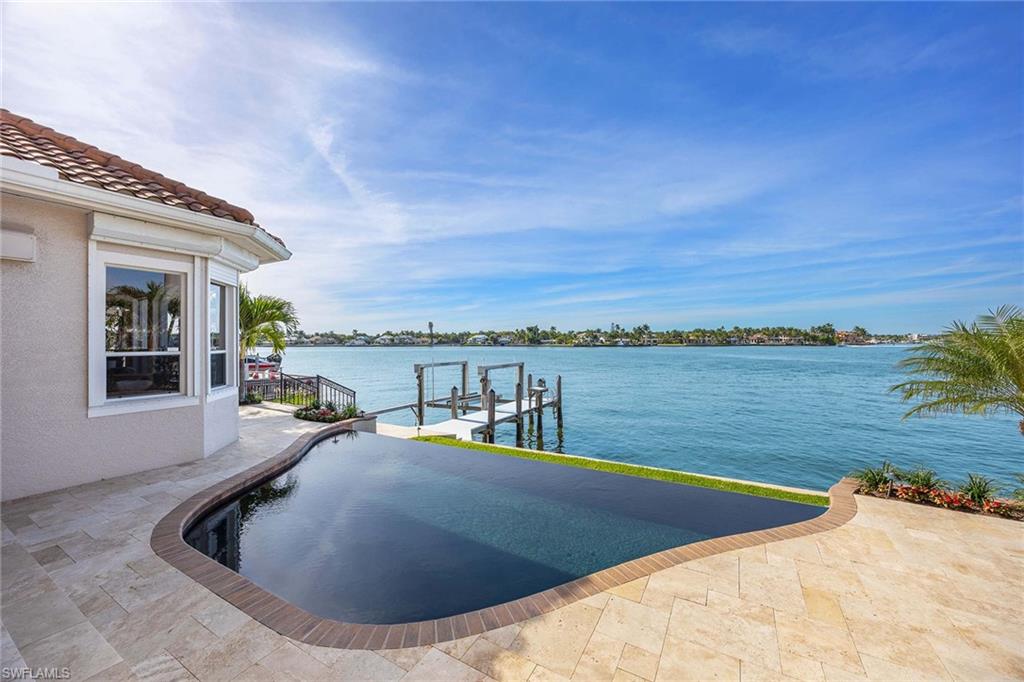 ROYAL HARBOR - Residential