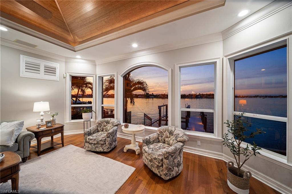 ROYAL HARBOR - Residential