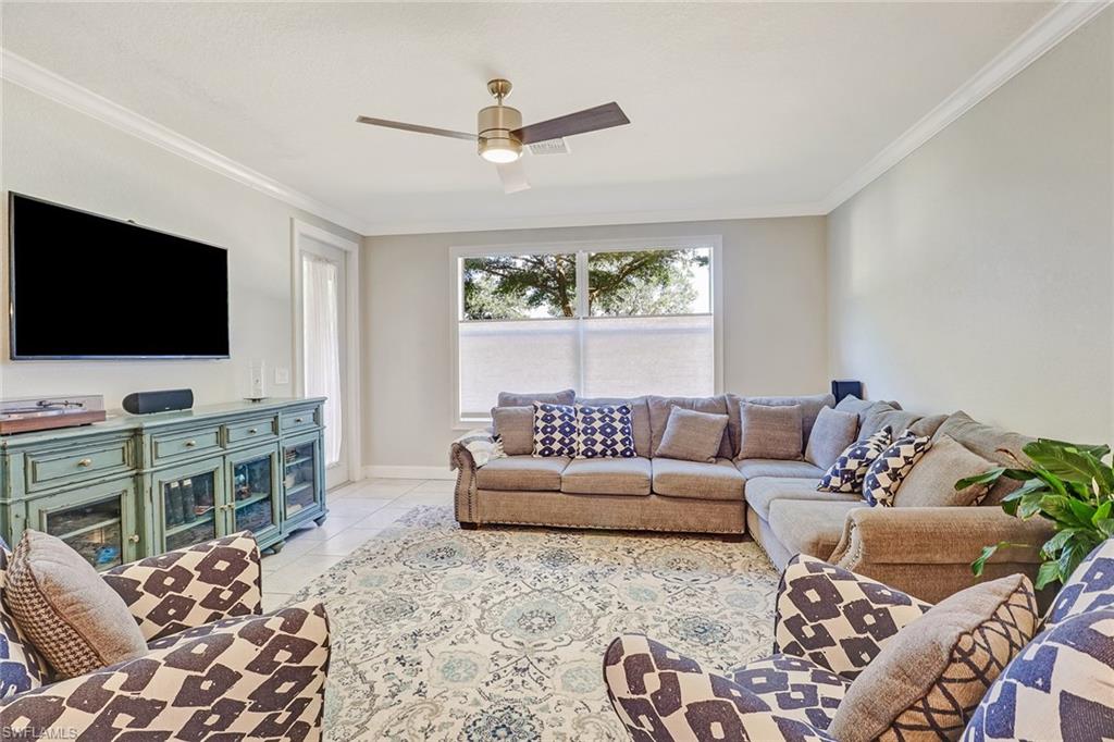 COLONNADE AT FORUM - Residential