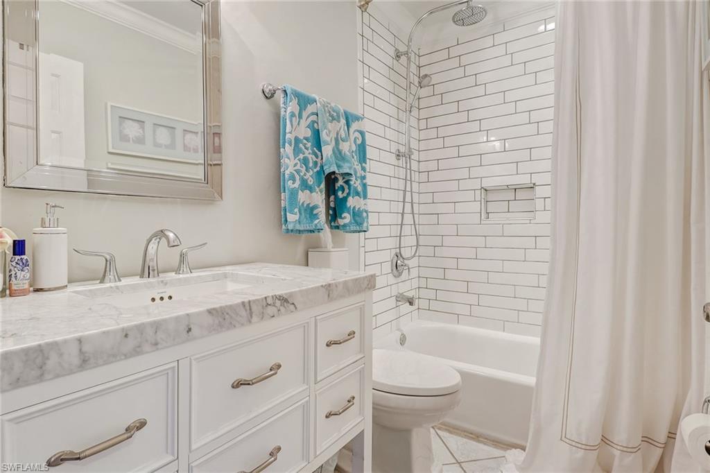 COLONNADE AT FORUM - Residential