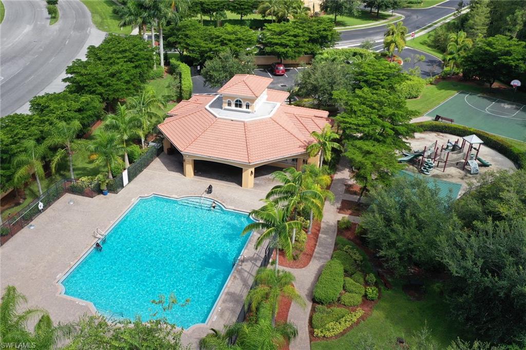 COLONNADE AT FORUM - Residential