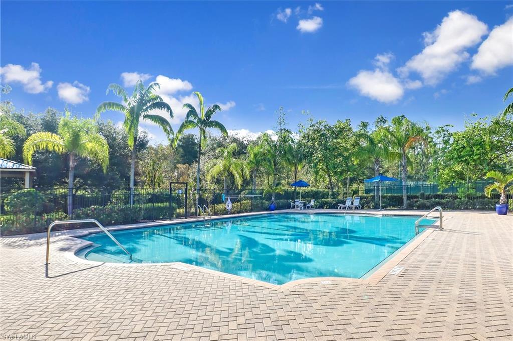 COLONNADE AT FORUM - Residential