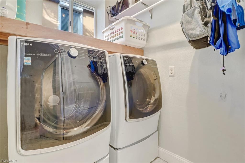 COLONNADE AT FORUM - Residential