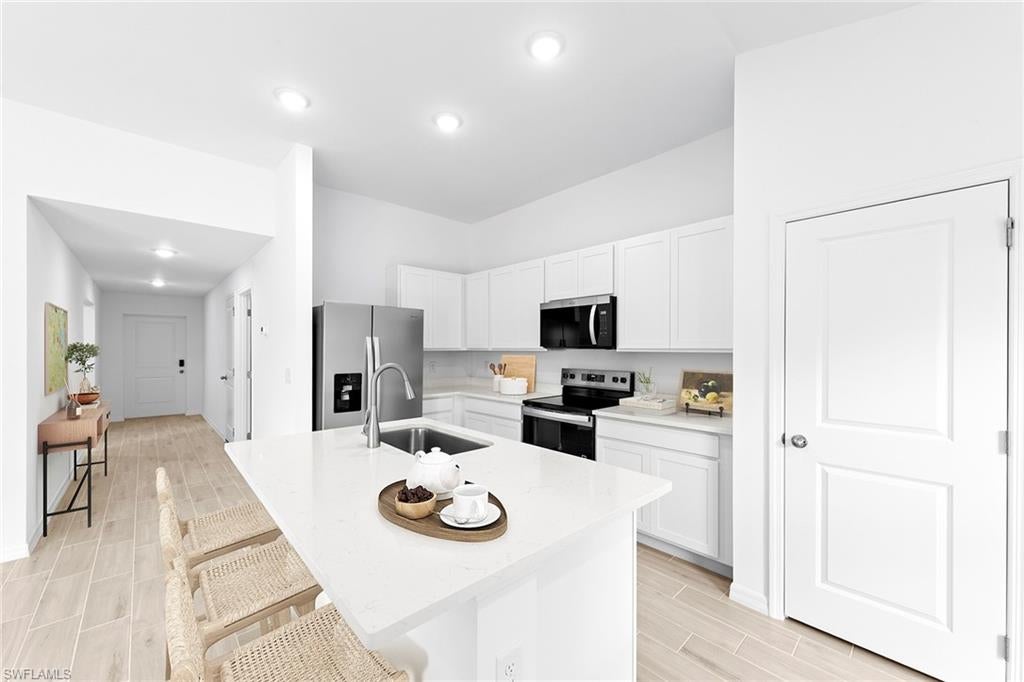 1046 NE 40th TER