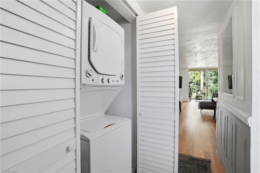 FOREST LAKES - Residential