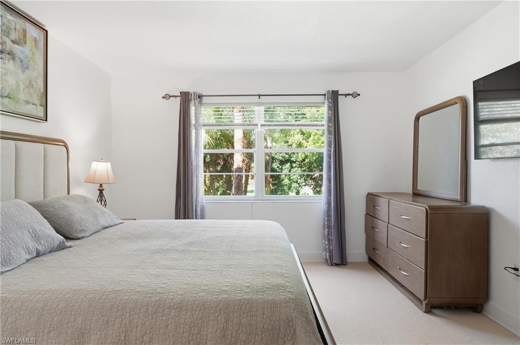 FOREST LAKES - Residential