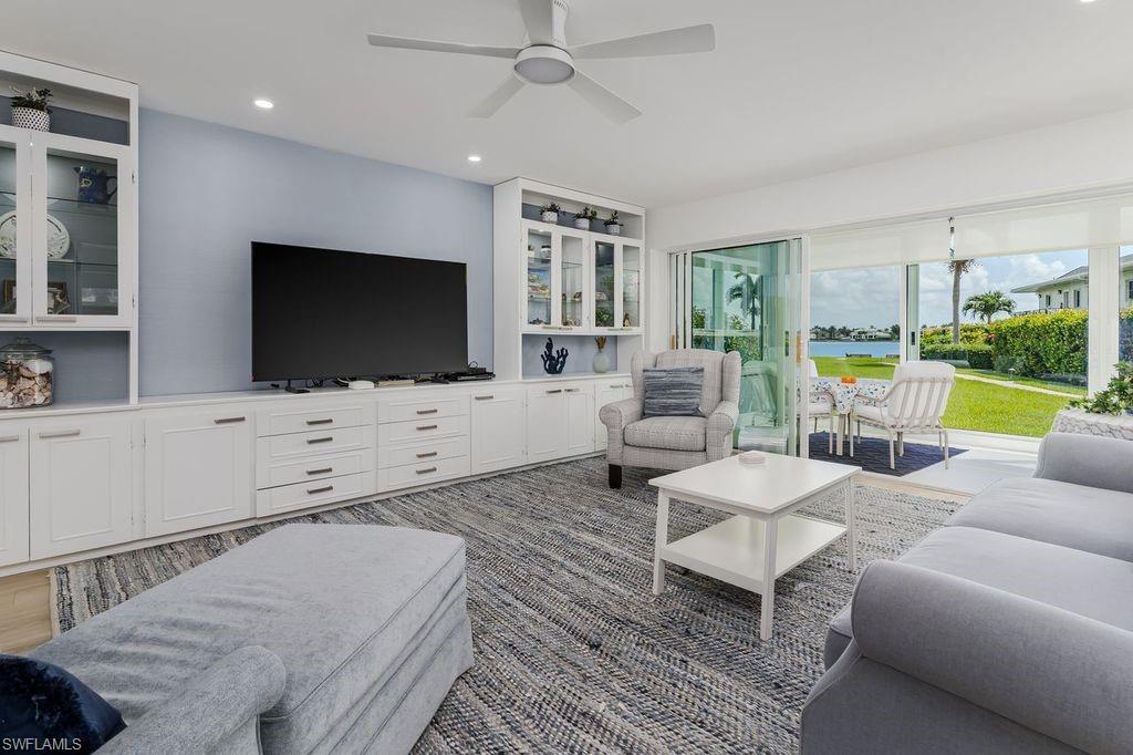 3420 Gulf Shore BLVD N 14