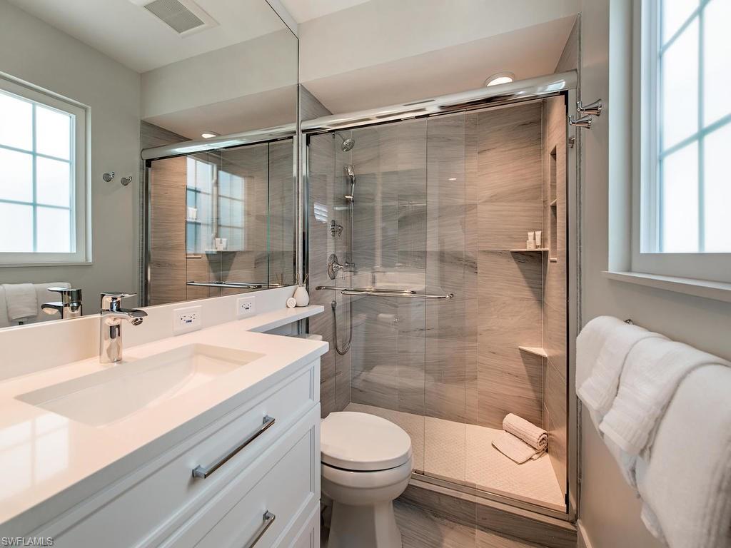 SHORE CLUB - Residential