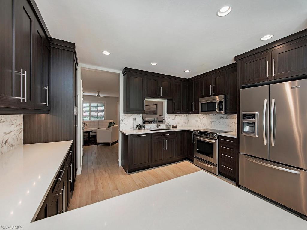 SHORE CLUB - Residential