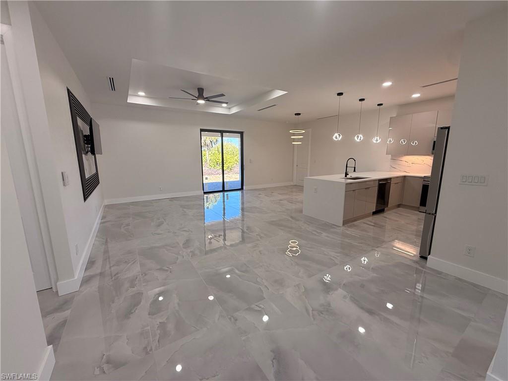 SOUTH GULF COVE - Residential