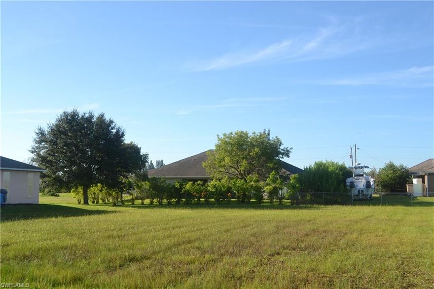 Very Nice Home Site With Southern Exposure! Close to Shopping, Schools, Golf and The Boat Ramp!