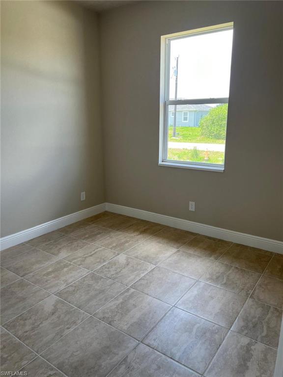 LABELLE ESTATES - Residential