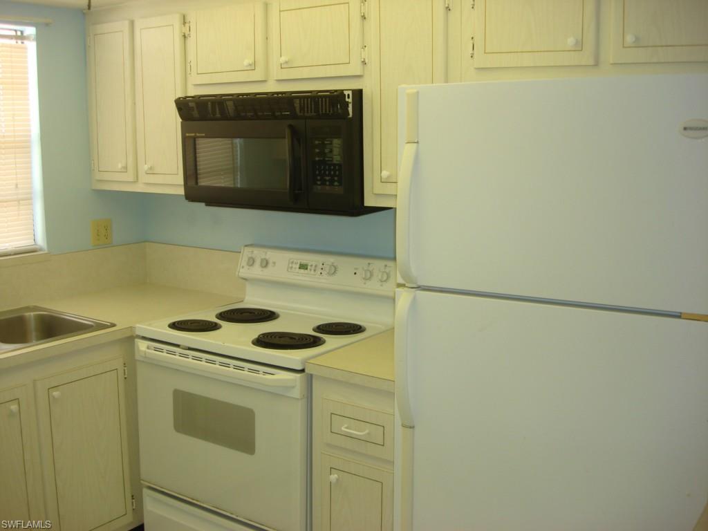 SMUGGLERS COVE CONDO - Residential