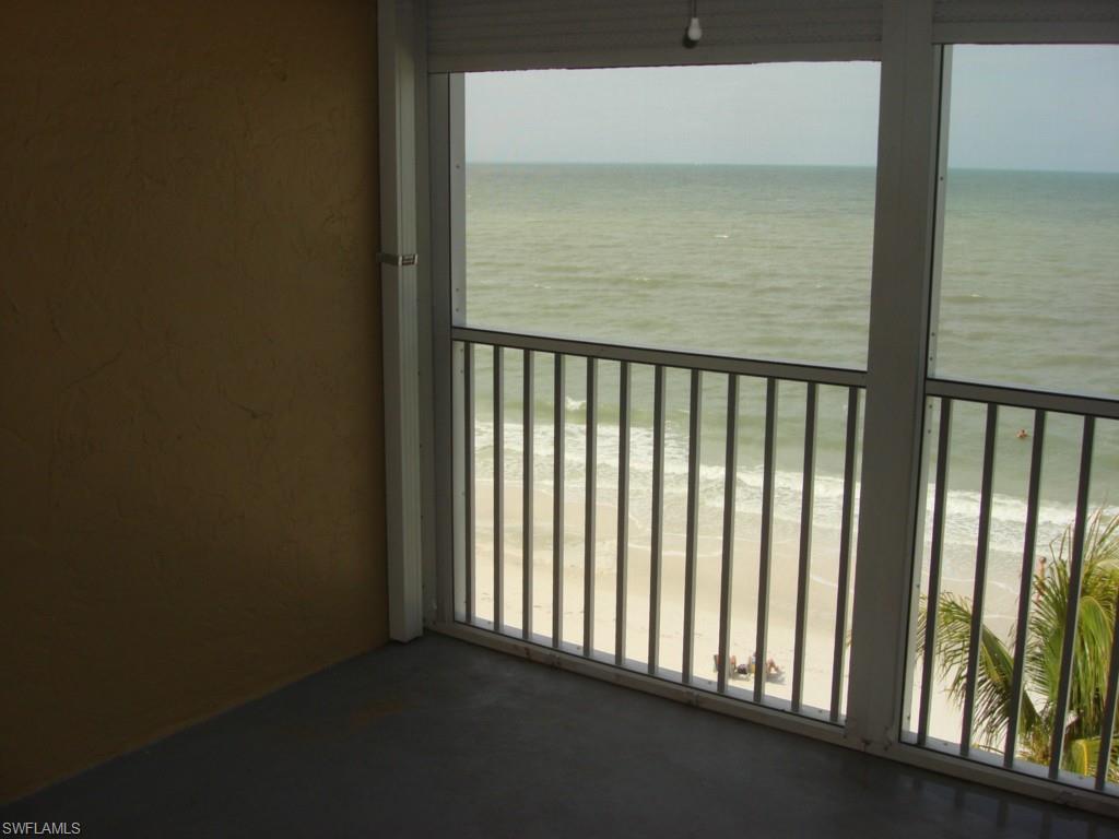 SMUGGLERS COVE CONDO - Residential