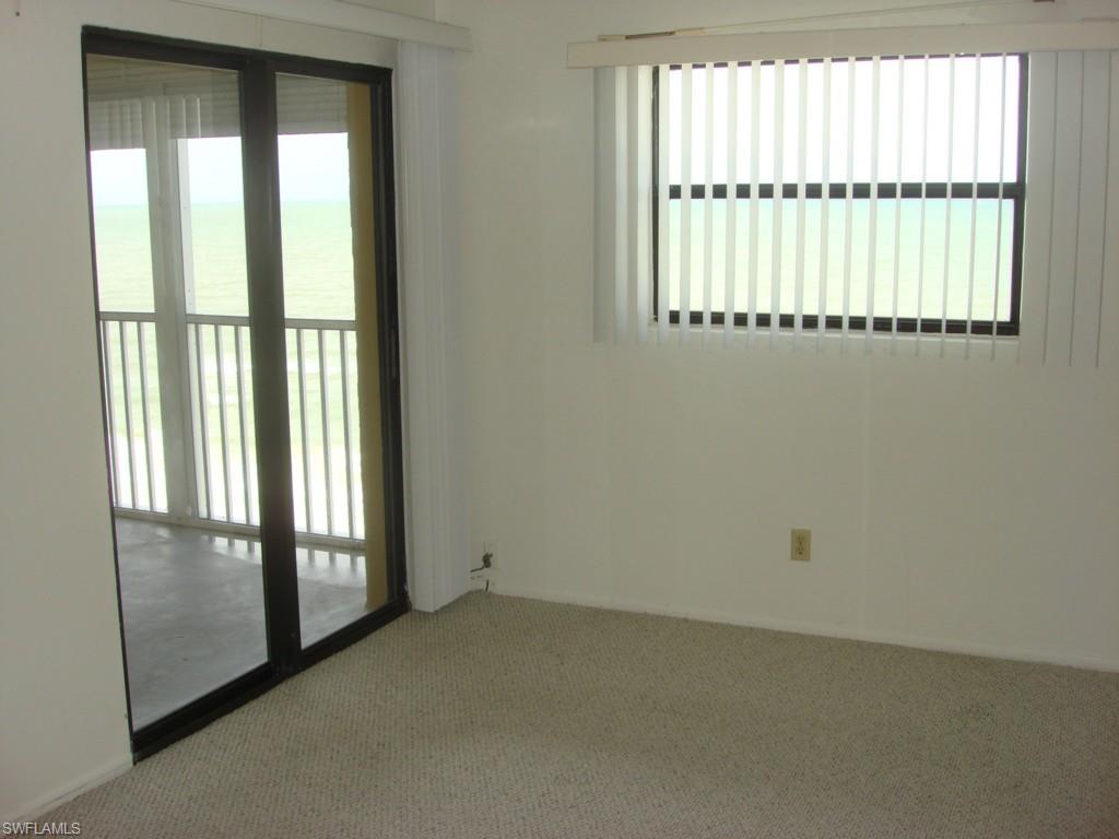 SMUGGLERS COVE CONDO - Residential