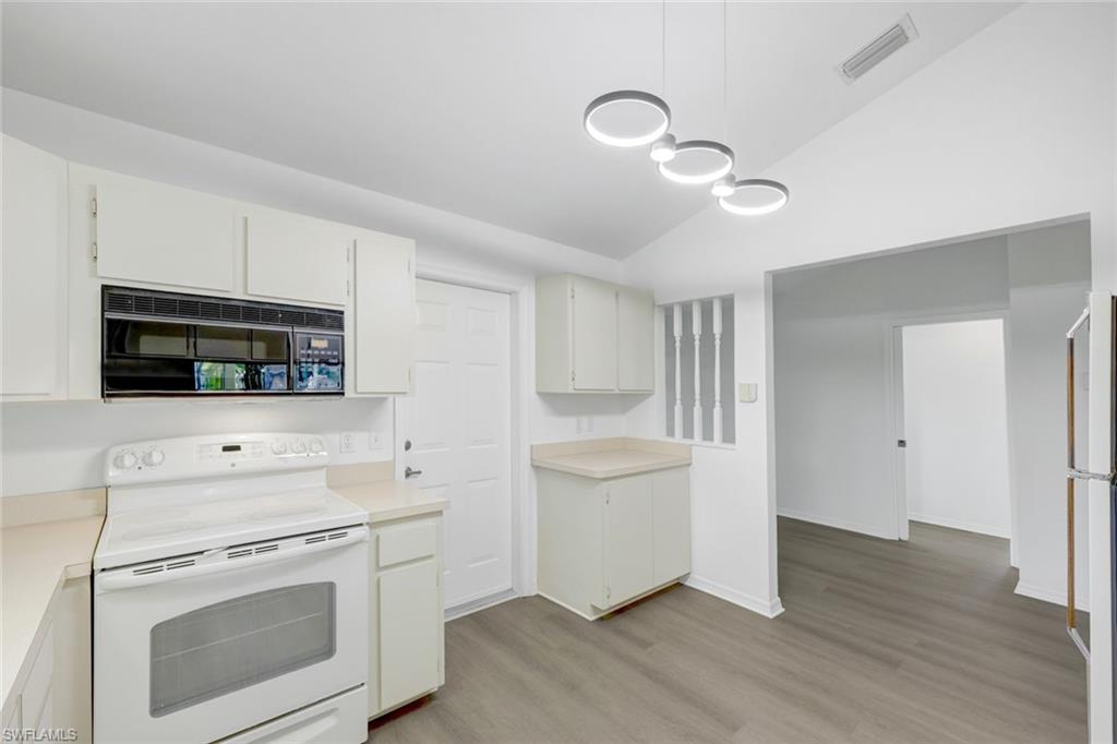 NAPLES PARK - Residential