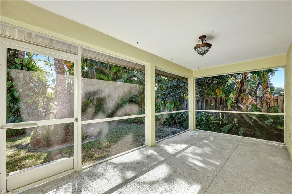 NAPLES PARK - Residential