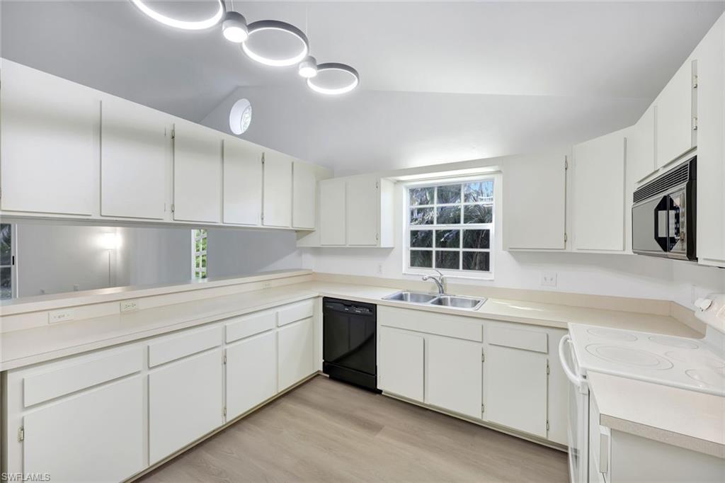 NAPLES PARK - Residential