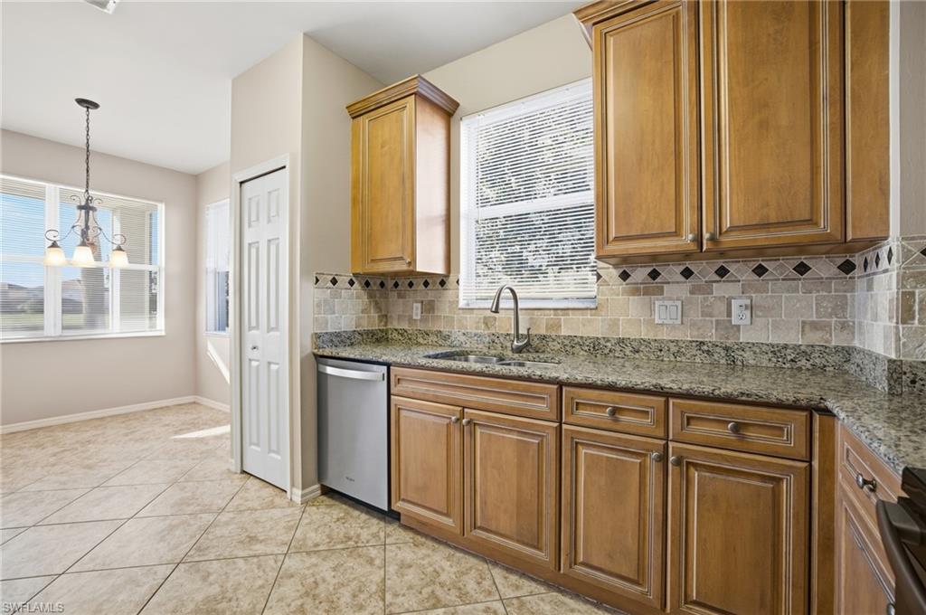 ASHTON OAKS - Residential