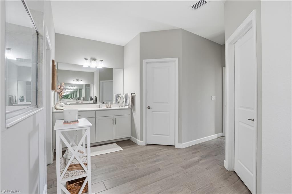 VALENCIA COUNTRY CLUB - Residential