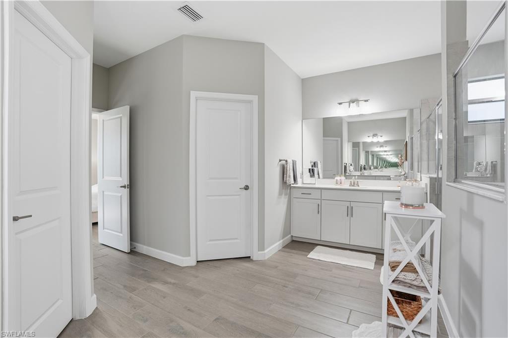 VALENCIA COUNTRY CLUB - Residential