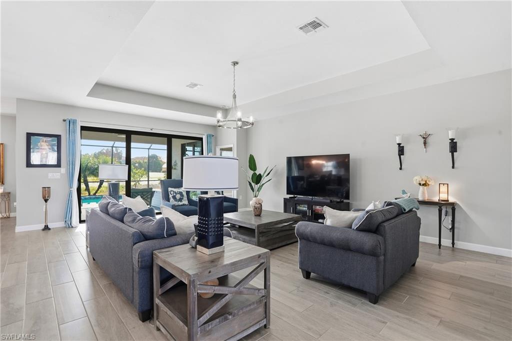 VALENCIA COUNTRY CLUB - Residential