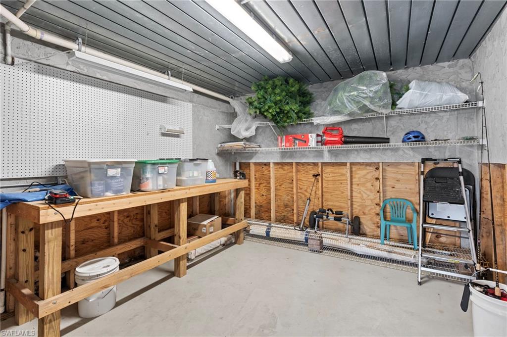 HIDEAWAY BEACH - Residential