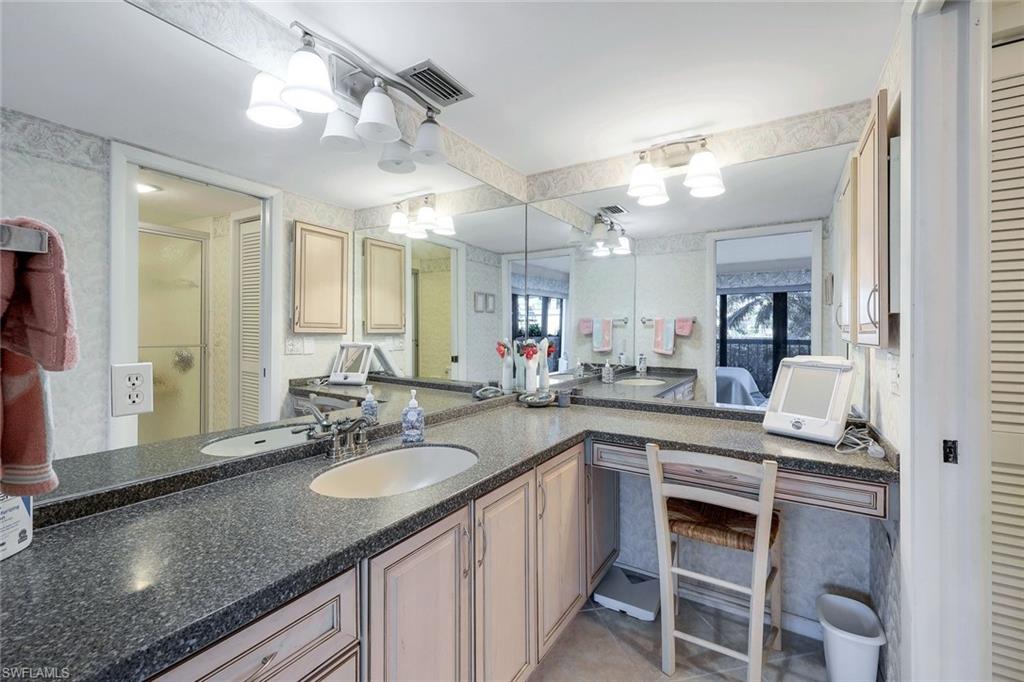 TROPICAL ISLE - Residential