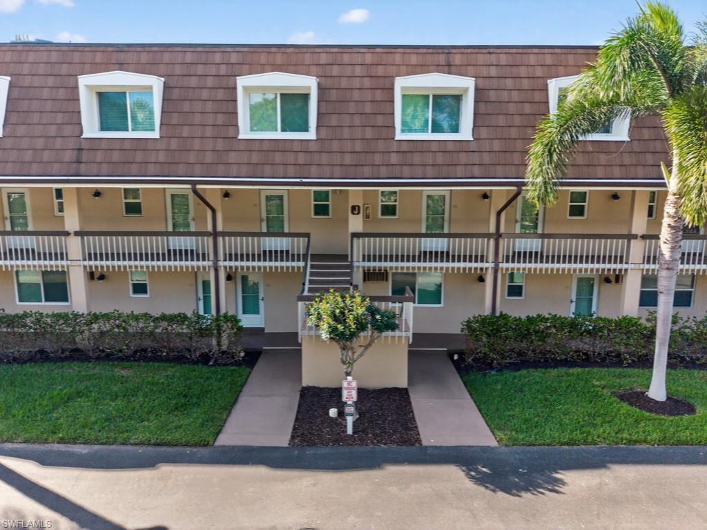 ISLAND MANOR APTS - Residential