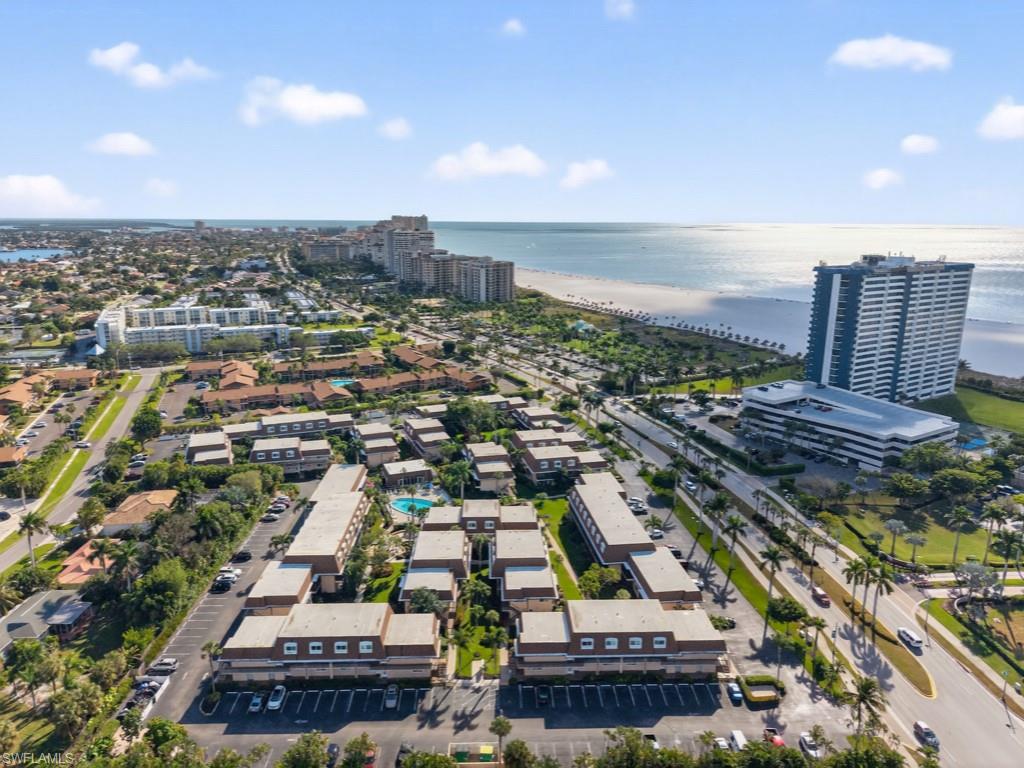 ISLAND MANOR APTS - Residential