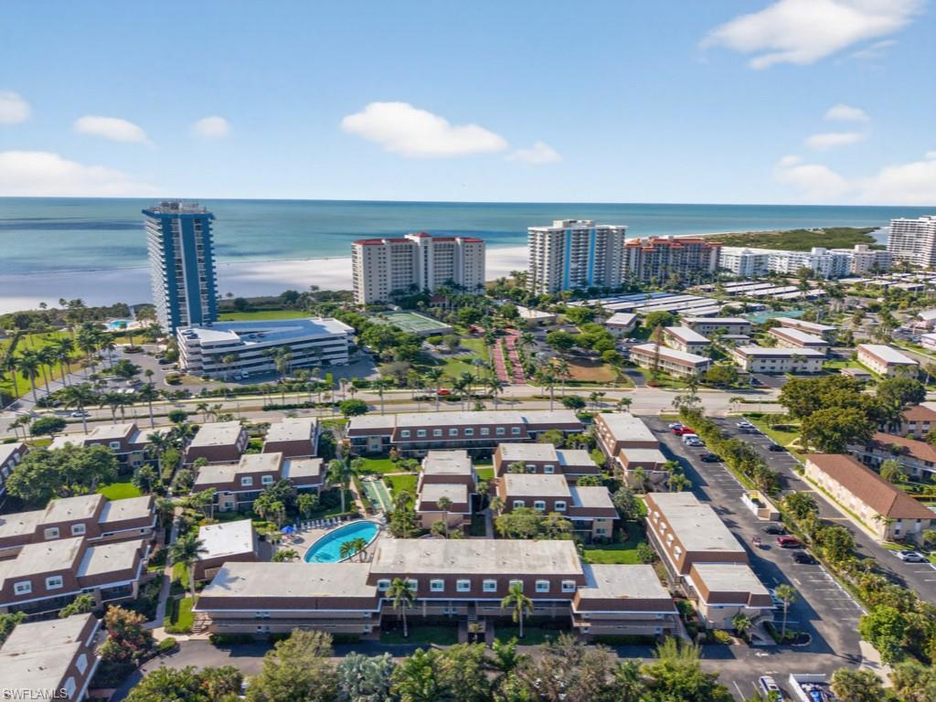 ISLAND MANOR APTS - Residential