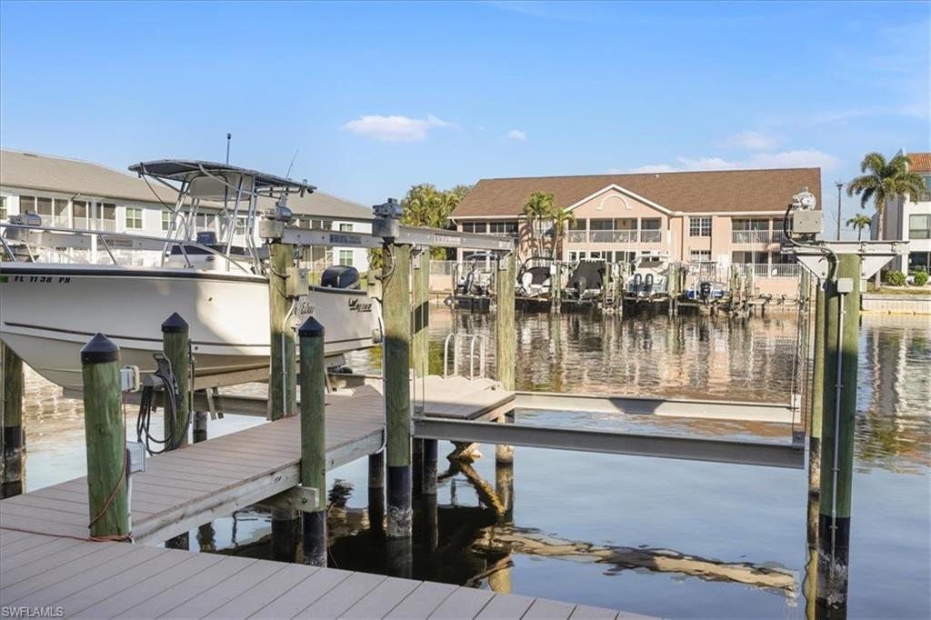 COMMODORE CONDO - Residential