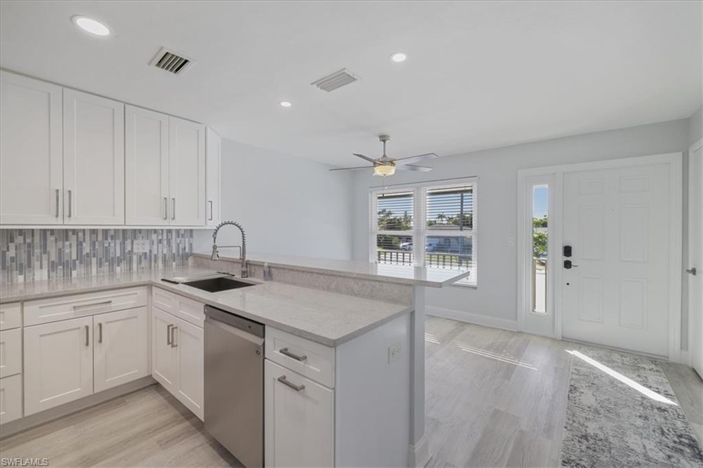 COMMODORE CONDO - Residential