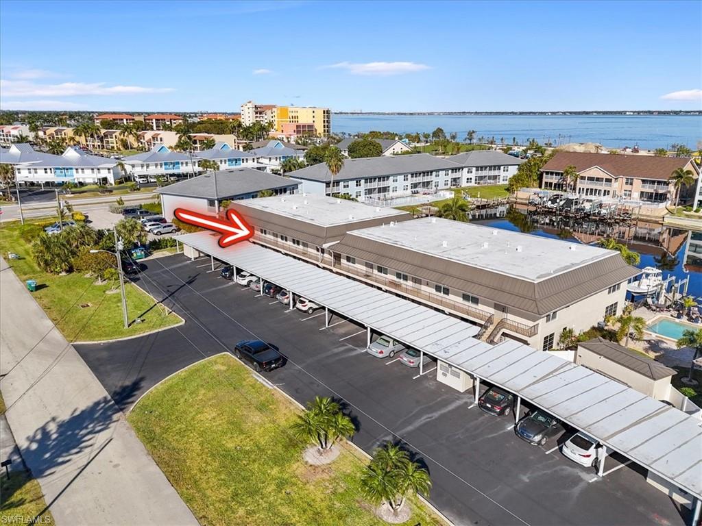 COMMODORE CONDO - Residential